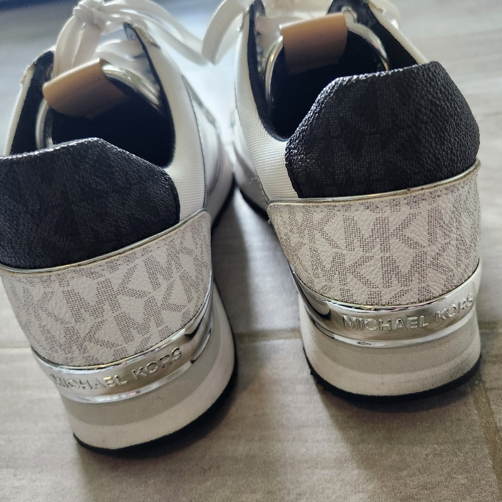 Michael Kors White and Black Sneakers with SILVER Accents - Picture 2 of 4